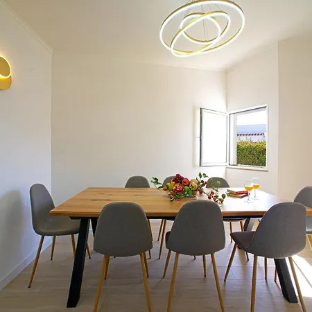 Ly - Vip By Interhome Tatil Evi